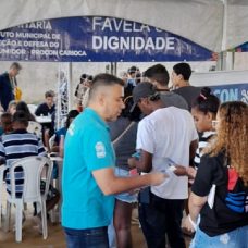 População do Jardim Guaratiba teve acesso a programas sociais e recebeu serviços como vacinação e fisioterapia | Foto: CET-Rio