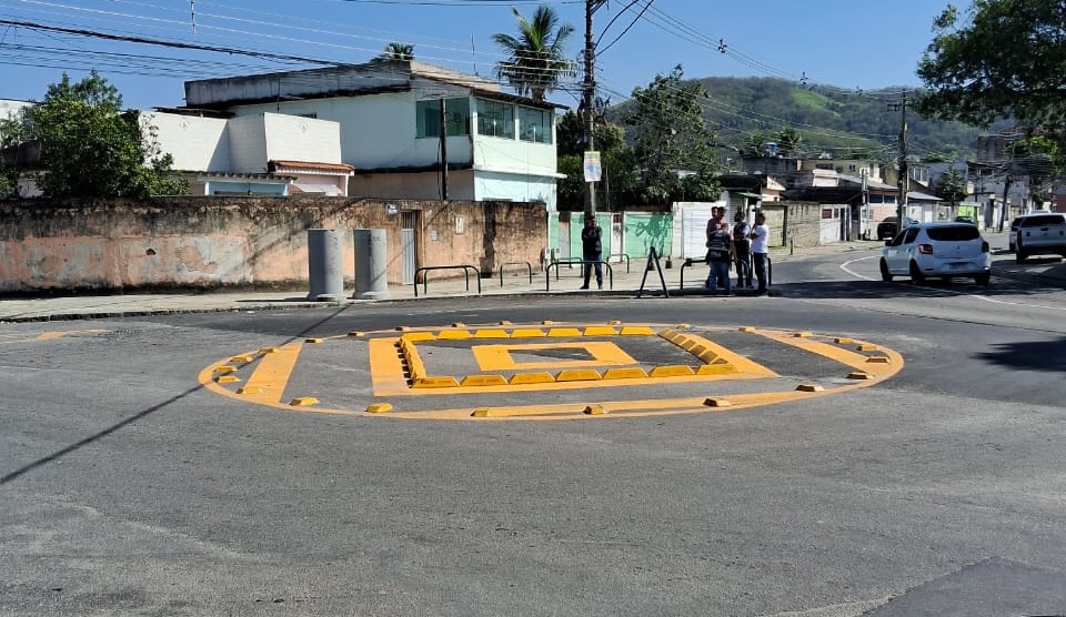 Rotatória implantada nesta semana reduz o tempo de acesso do viaduto a outros pontos de Paciência | Foto: CET-Rio