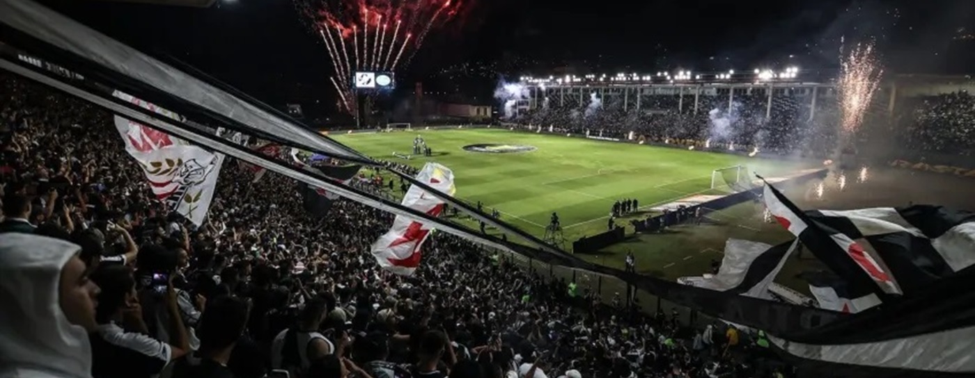 Jogo do Vasco da Gama no estádio São Januário | Foto: Dikran Sahagian / CRVG