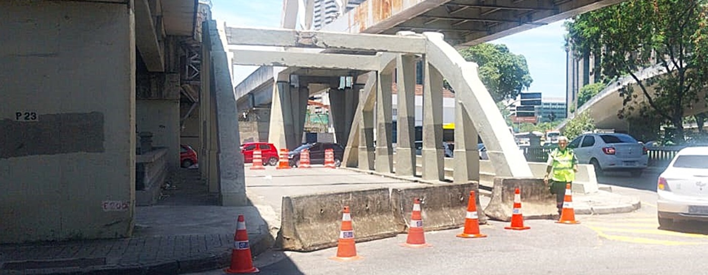 Acidente na Avenida Francisco Bicalho | Foto: CET-Rio