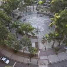Praça da Cruz Vermelha, no Centro | Foto: Agência O Globo