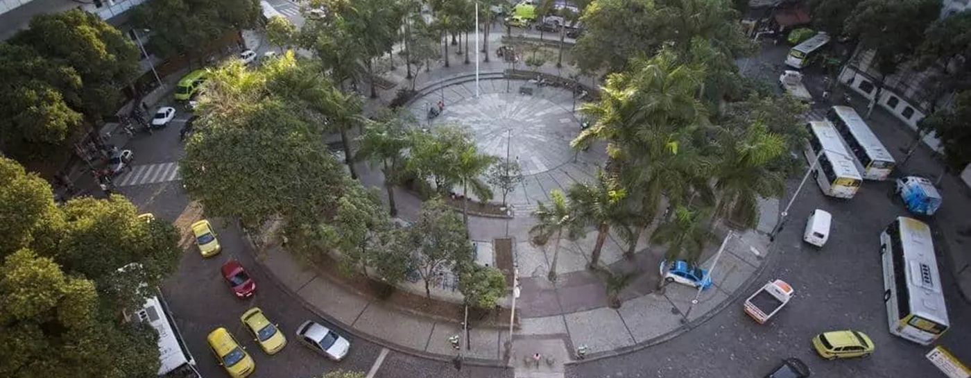 Praça da Cruz Vermelha, no Centro | Foto: Agência O Globo