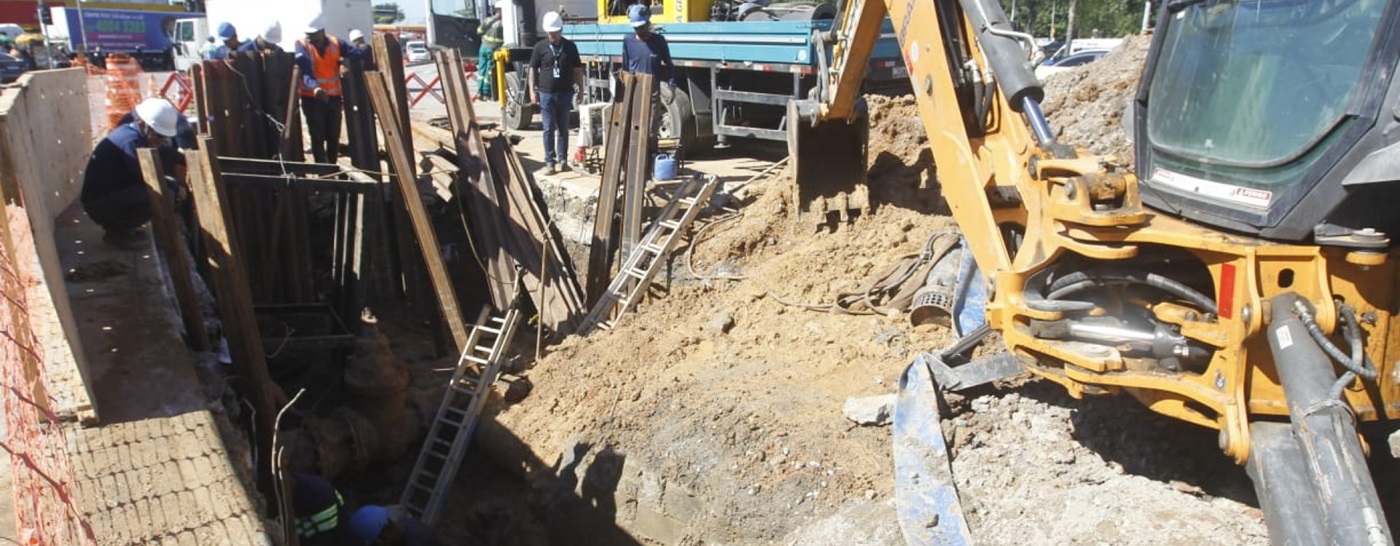 Obra da concessionária Iguá na Taquara | Foto: Reginaldo Pimenta / Agência O Dia